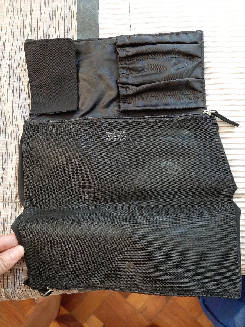 Girbaud Travel Pouch Organizer (Category: Purses & Pouches) located in Quezon City. Submitted by archer417 (Listing ID 1045759358, Image 3). Description: girbaud travel pouch organizer.
