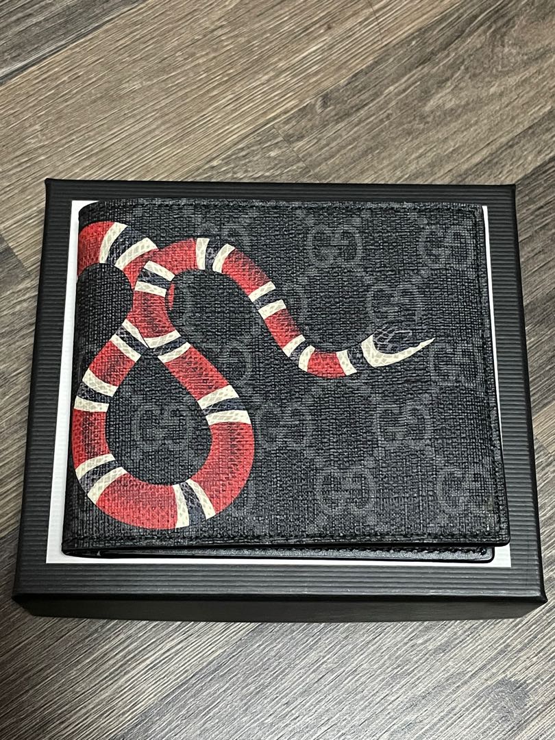 Gucci Kingsnake Men s wallet Men s Fashion Watches Accessories