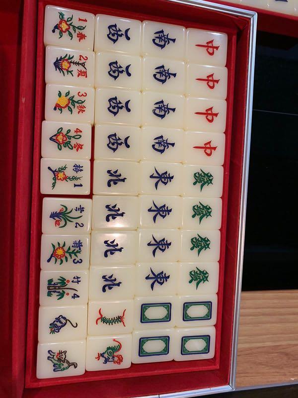 Magnificent Ivory Set – Mahjong Treasures