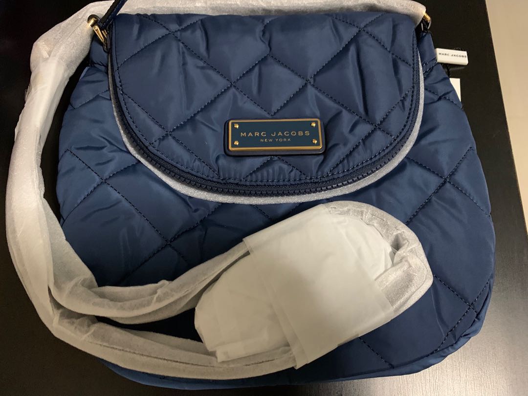 marc jacobs quilted nylon messenger