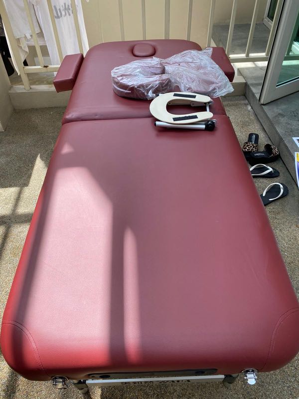 Massage Bed LNIB, Health & Nutrition, Massage Devices on Carousell