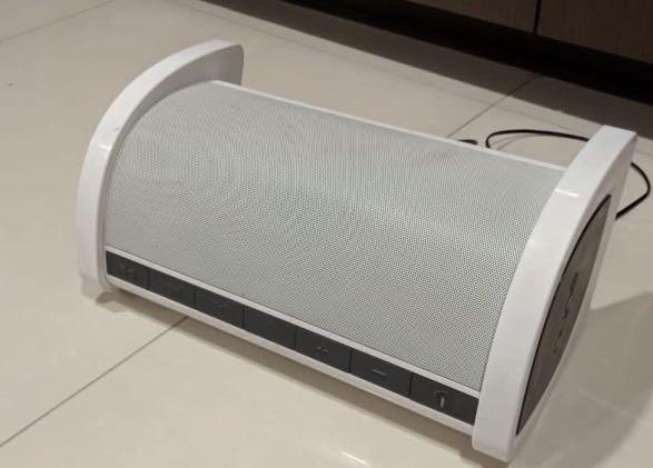 Nyne bass 2025 sport bluetooth speaker