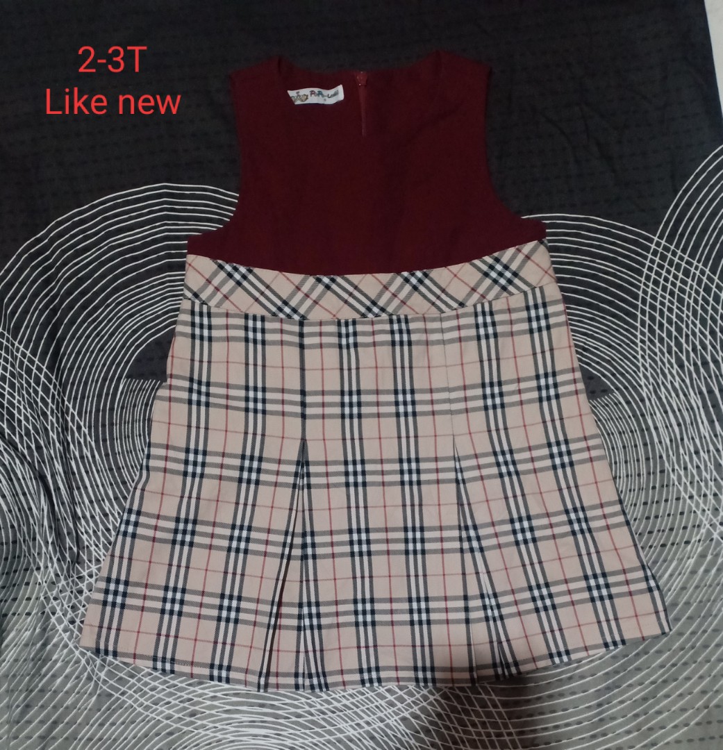 Burberry 3t top