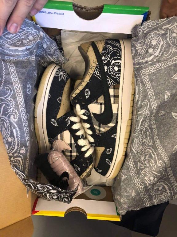 travis scott dunk pre order
