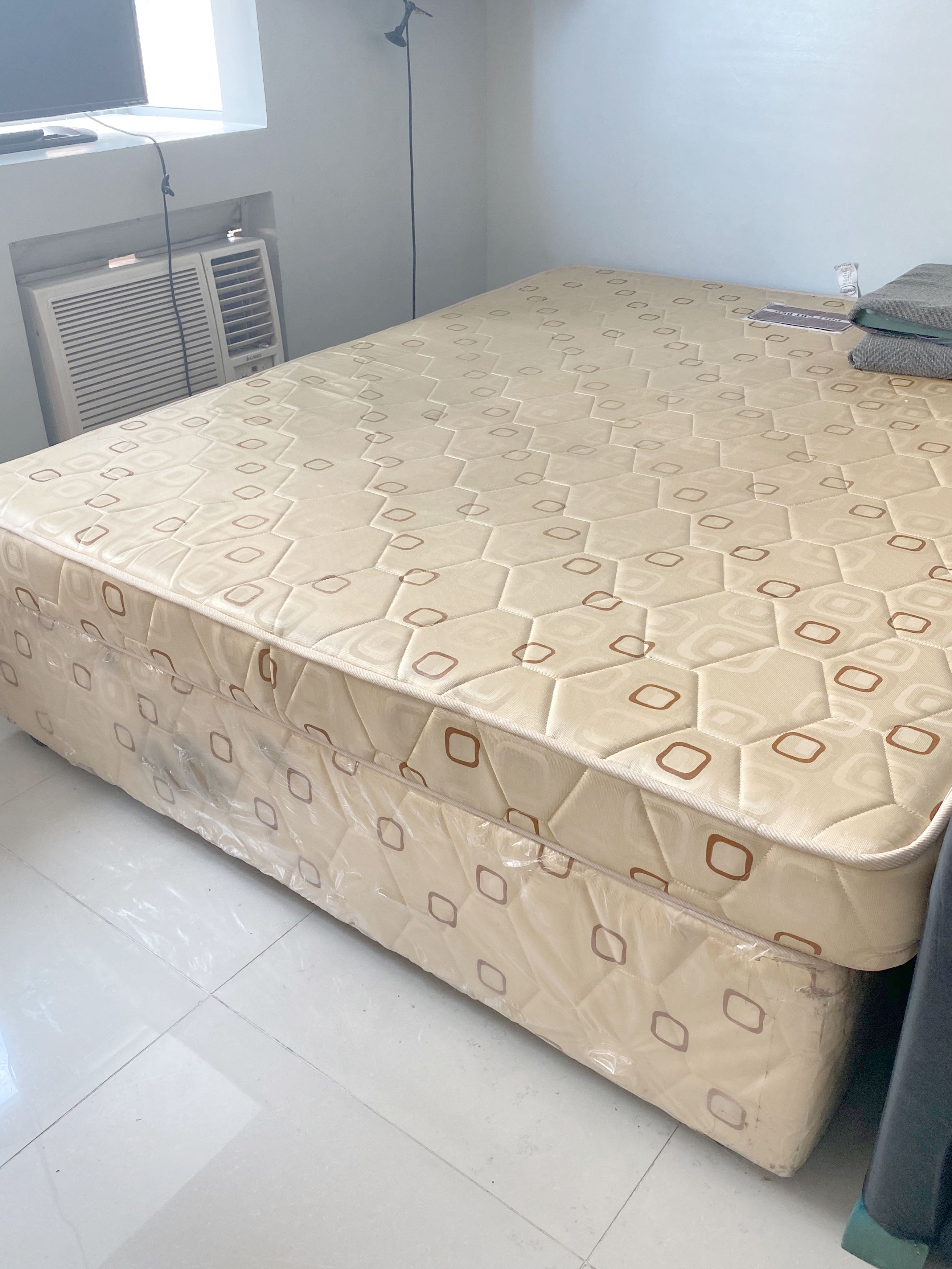 Bed and store mattress near me