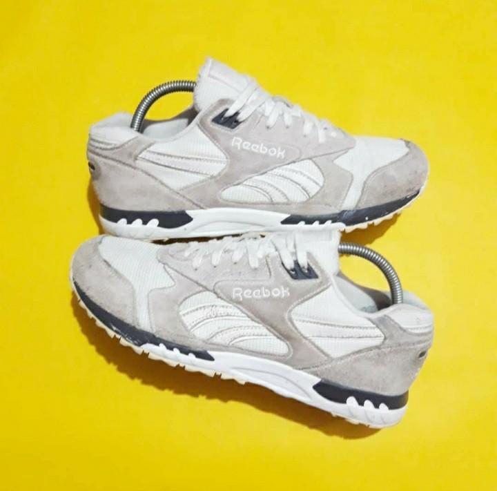 Harga sepatu sport deals reebok pria
