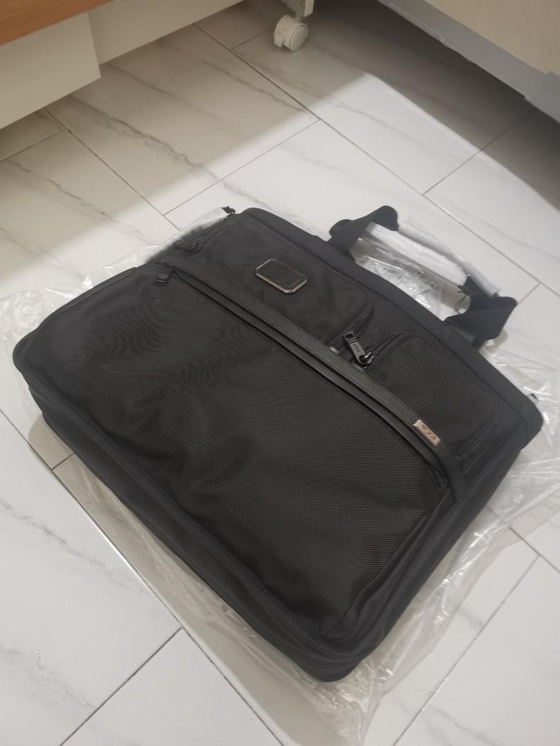 Tumi expandable 2025 tote