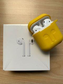 賣Air pods 2 極新，保內，真品