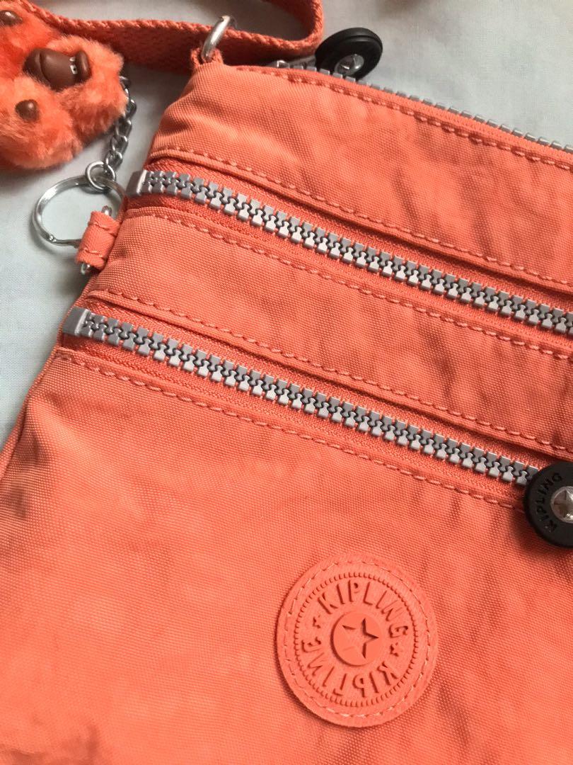 Authentic Kipling Cross Body Bag (Category: Cross-body Bags) located in Manila. Submitted by keyluhhh (Listing ID 1039333449, Image 2). Description: AUTHENTIC KIPLING USA CROSS BODY BAG Peach colored / 7” x 7.5” / no flaws Used twice only. Good as brand new! SRP $40 Payment through BDO Network bank/Gcash/Paymaya deposit.