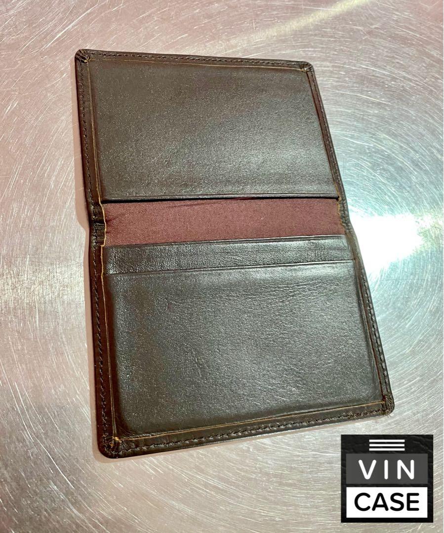 Banana Republic Card Holder (Category: Wallets & Card Holders) located in Manila. Submitted by vin_case (Listing ID 1039336860, Image 3). Description: Banana Republic Card Holder - 3 Cards Slots - Dark Brown - 9/10 Condition Contact: 0917-793-0752 Shipping: Lalamove .