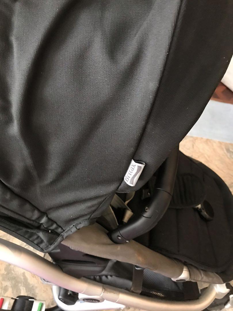 Britax Affinity stroller (Category: Strollers) located in Pasig City. Submitted by mbbproperties (Listing ID 1039255599, Image 2). Description: Bought from the US. RFS: outgrown by my daughter Reversible forward and rear facing seat with 4 recline positions Adjustable suspension system Air filled (pneumatic) tires Articulating handle with soft, leather-like tri call 09175889304.