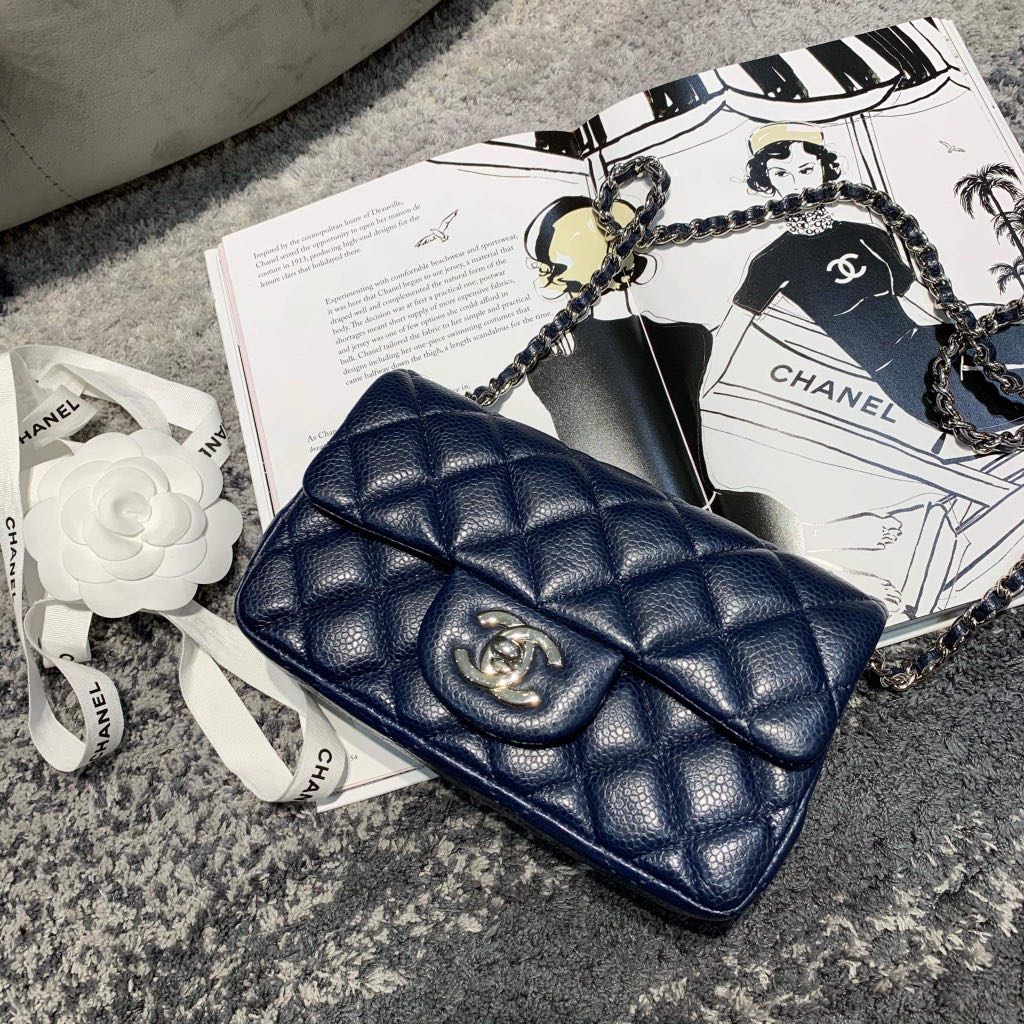 Chanel hotsell mini 17