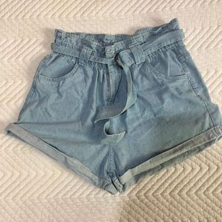 (Category: ) located in . Submitted by declutterby.k (Listing ID 1039372335, Image 1). Description: .