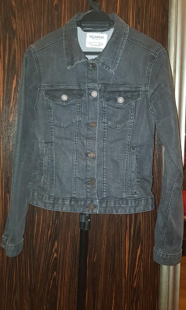 Pull & Bear Denim Jacket (Category: Coats, Jackets and Outerwear) located in Shah Alam. Submitted by sucasa (Listing ID 1039437898, Image 2). Description: used twice. 9.5/10 size M, mex28 can see the label. bought frm Pavillion, KL.