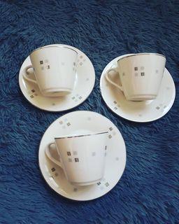 Givenchy Logo Cups & Saucers
With Silver Lining