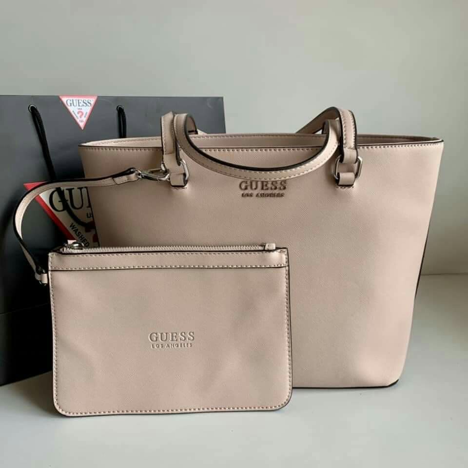 GUESS BAG, Women's Fashion, Bags & Wallets, Crossbody Bags on Carousell