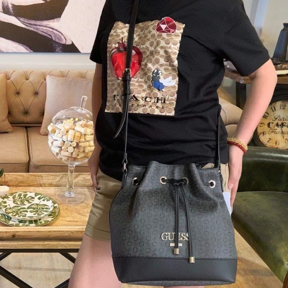 Guess muze discount logo bucket bag