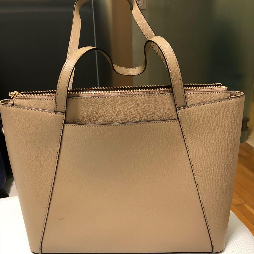 Michael Kors Maddie Tote Bag Women s Fashion Bags Wallets Tote Bags on Carousell