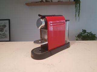 Nespresso Krups Coffee Machine (Red)