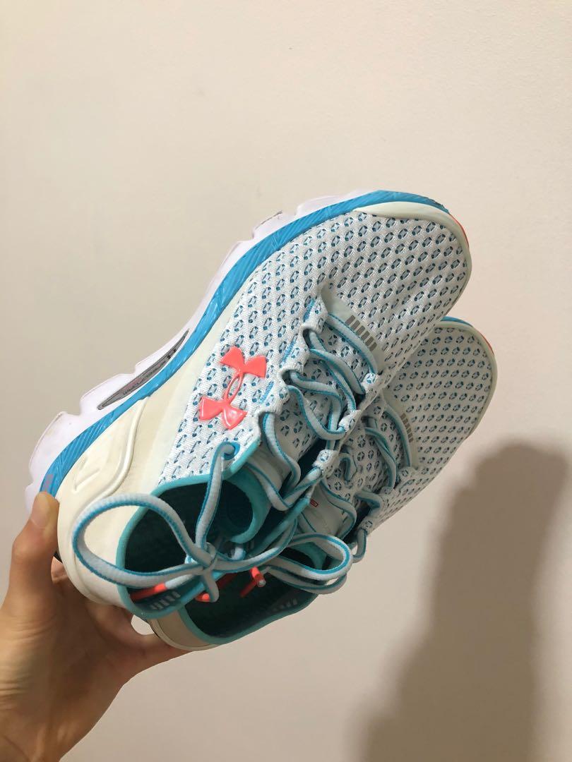 Light blue sales under armour shoes