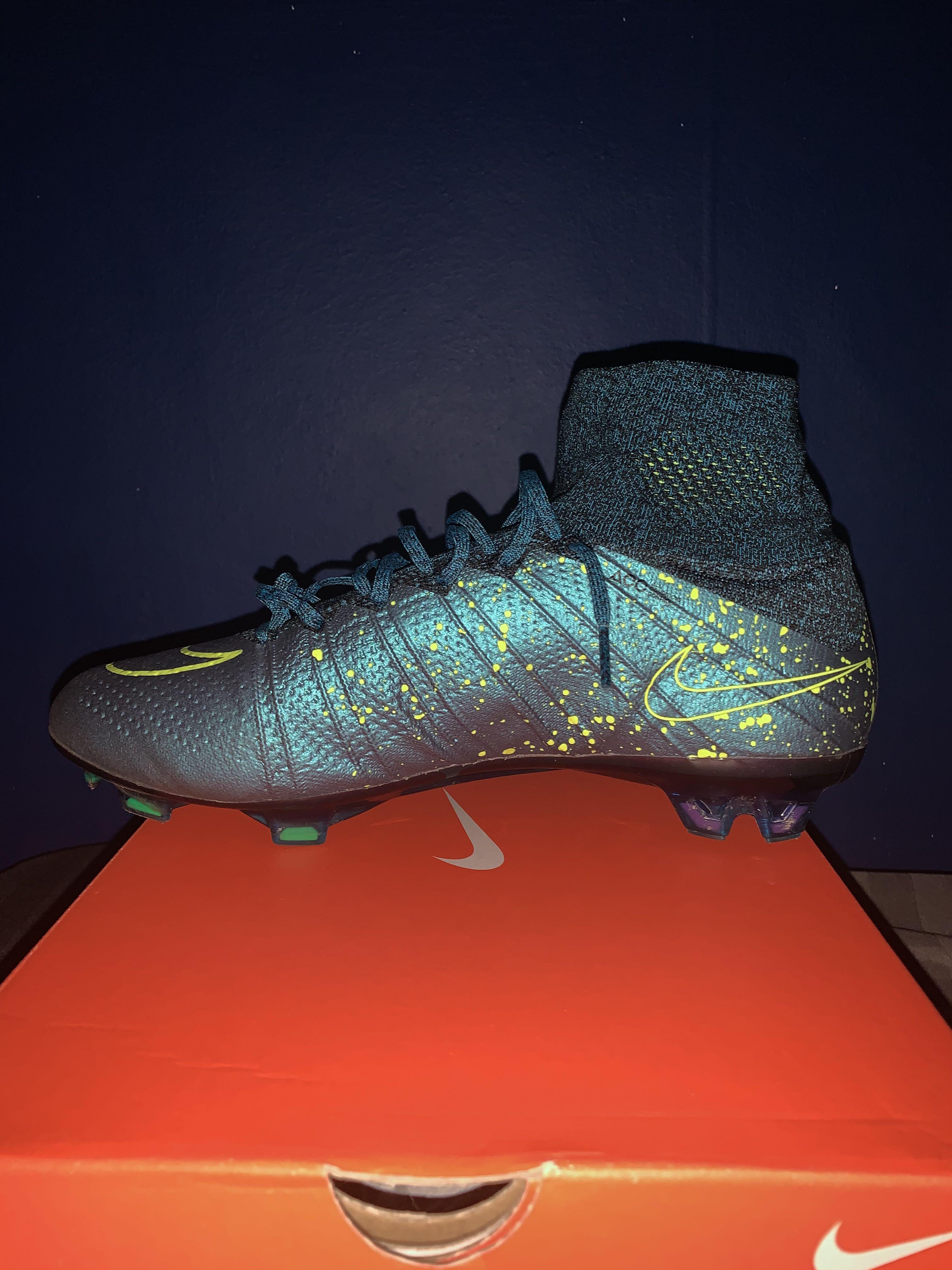 Nike Mercurial Superfly 4 Flare (first grade), Men's Fashion, Activewear on Carousell
