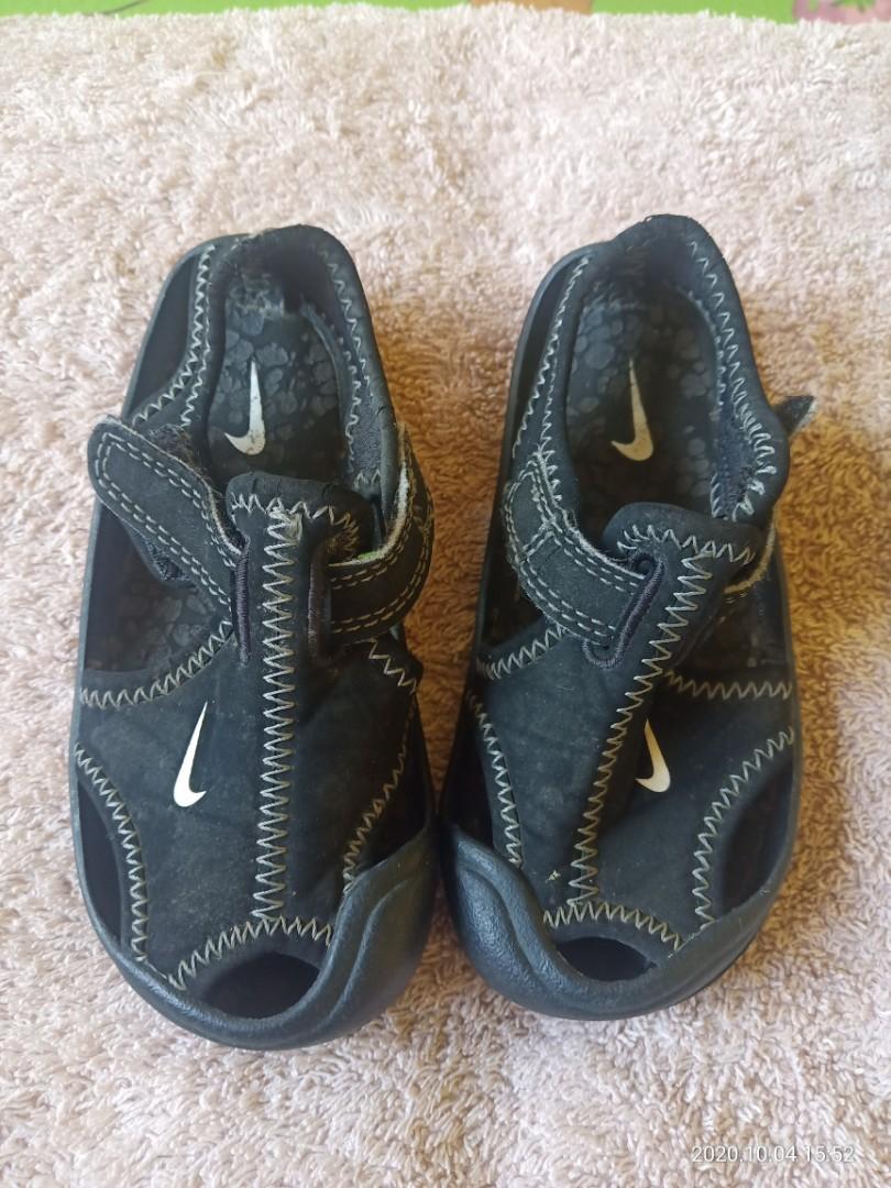 nike tech fleece hoodie yellow