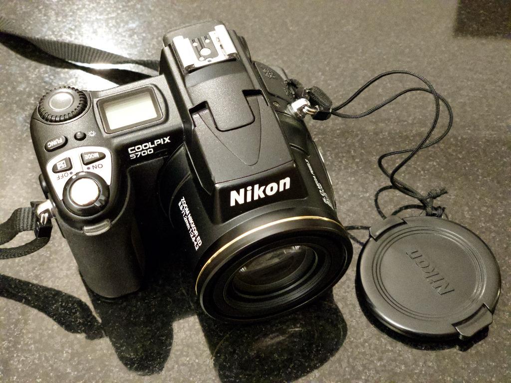 opschorten impliciet Wijzer Nikon CoolPix 5700 (Selling Fast), Photography, Cameras on Carousell