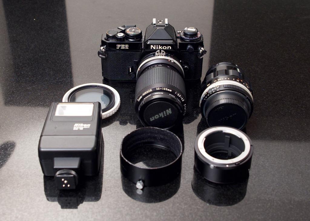 Nikon FE2 Noir - Appareil Photo 35 Mm Avec Accessoires - Occasion