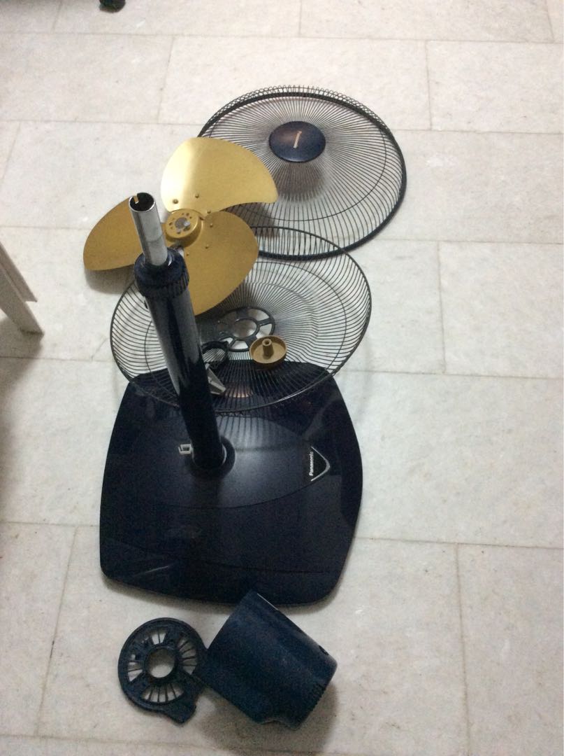 Panasonic standing fan parts and fan blade , Everything Else on Carousell