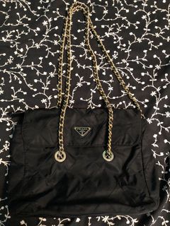 (Category: ) located in . Submitted by audreys.closet (Listing ID 1039422511, Image 1). Description: .