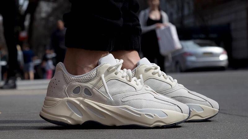 yeezy 700 v1 white