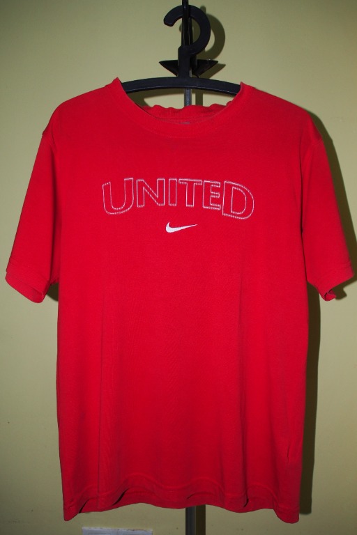 Vintage NIKE Manchester United t Shirt Size M Men s Fashion Tops Sets Tshirts Polo Shirts on Carousell