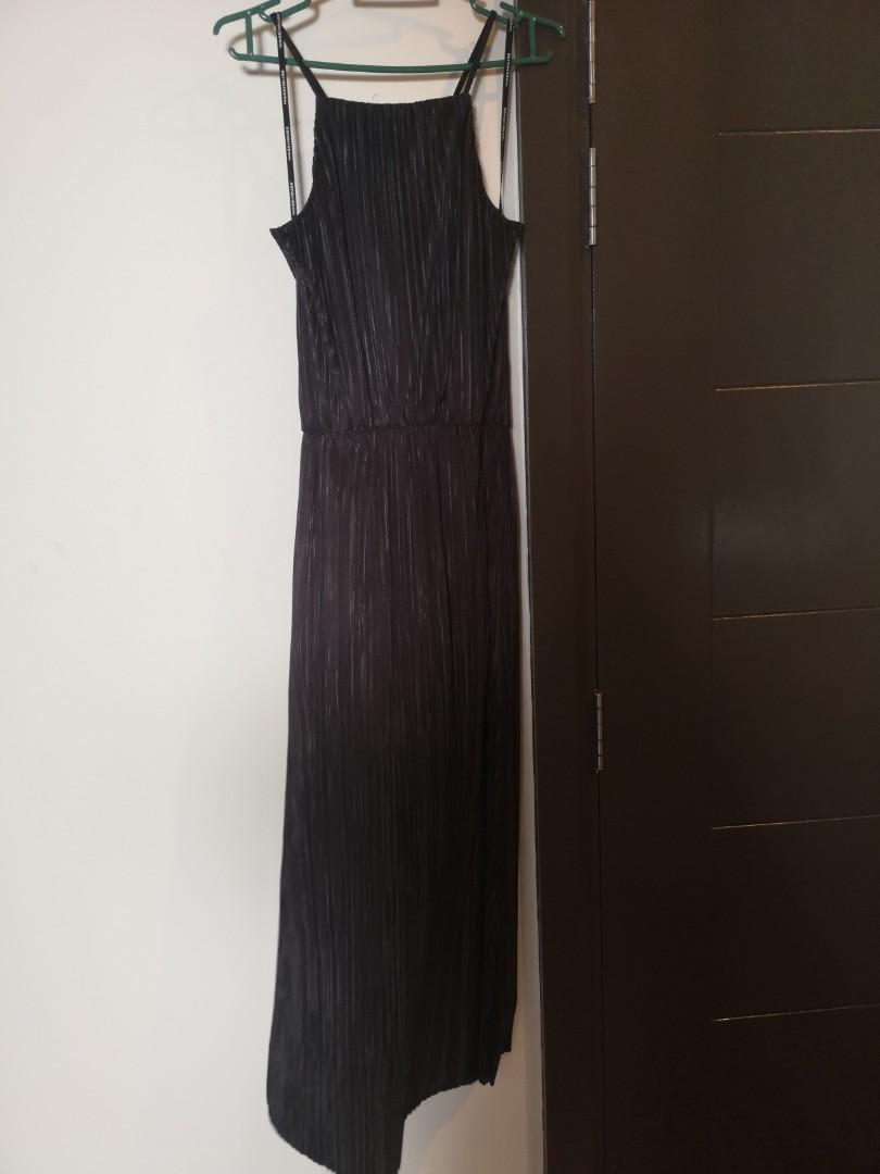 warehouse clothing dresses