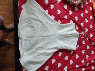 (Category: ) located in . Submitted by clearingwardrobesg (Listing ID 1039302580, Image 1). Description: .