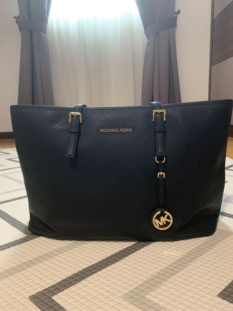 michael kors tote laptop