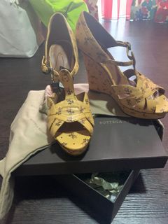 (Category: ) located in . Submitted by abbeyprelovedcloset (Listing ID 1037853050, Image 1). Description: .