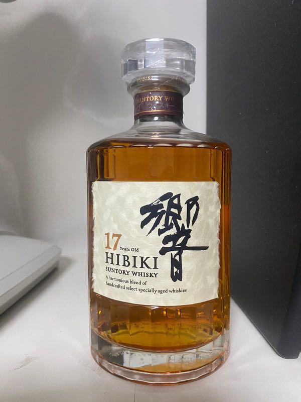 響17年Hibiki 17日本威士忌絕版(無盒）, 嘢食& 嘢飲, 酒精飲料- Carousell