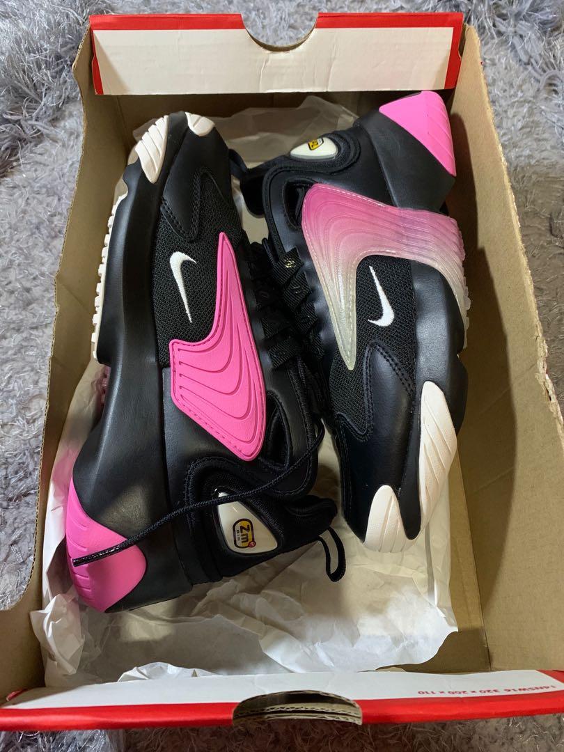 💯 Legit Nike Zoom (Category: Sneakers) located in Baguio. Submitted by shei83 (Listing ID 1039468474, Image 1). Description: 💯 Authentic Shoes 📍BrandNew 📍Item from Sg Please check images for more info.
