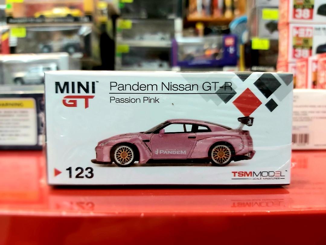 全新MINI GT 123 1/64 PANDEM NISSAN GTR R35 PASSION PINK日產跑車粉紅色模型, 興趣及遊戲, 玩具&  遊戲類- Carousell