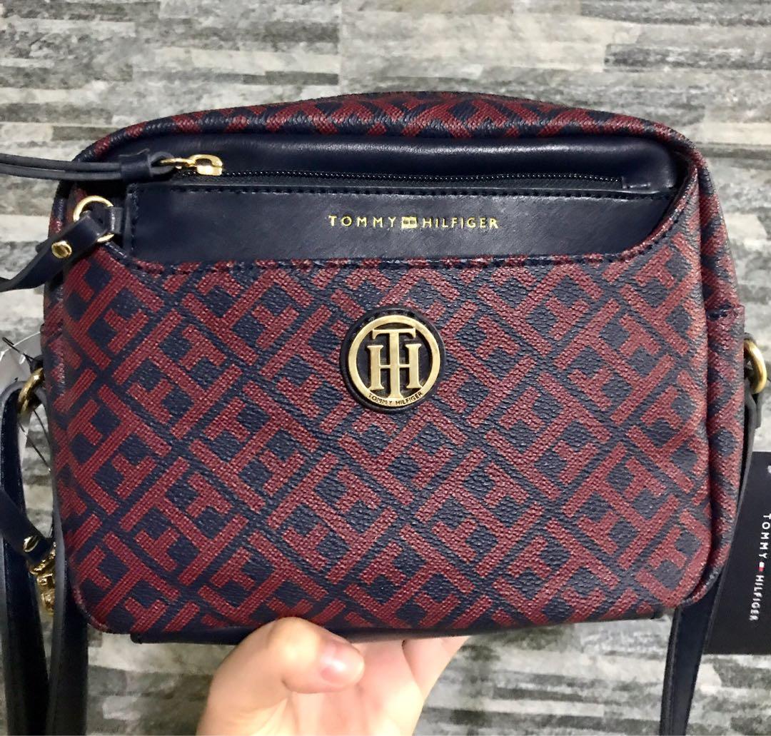 Tommy Hilfiger Crossbody Bag With Pouch - horiconphoenix.com