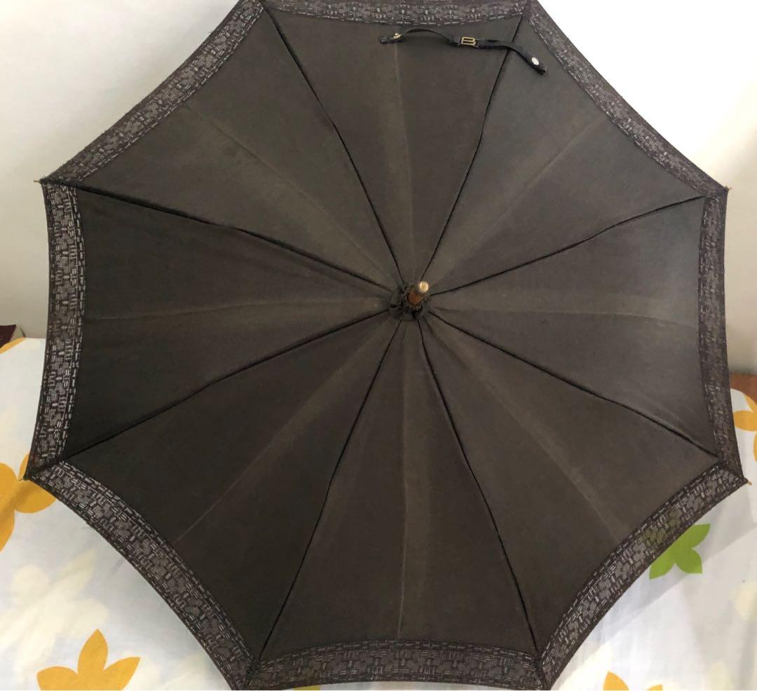 Balenciaga umbrella price 2025