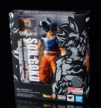 Bandai S.H. Figuarts Ultra Instinct Dragon Ball Super Son Goku Action  Figure Set, 12 Pieces 