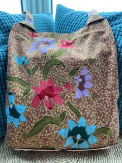 (Category: ) located in . Submitted by peranakanbatik (Listing ID 1039467294, Image 1). Description: .