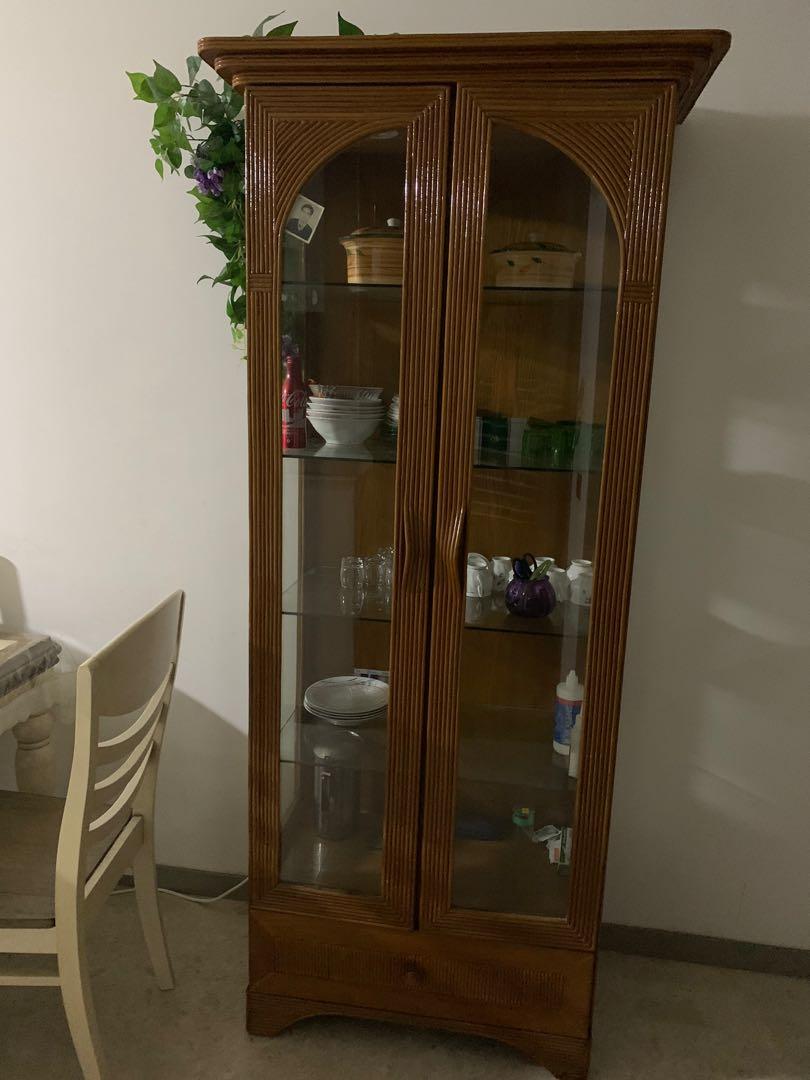 Buhler Furniture Curio Matttroy