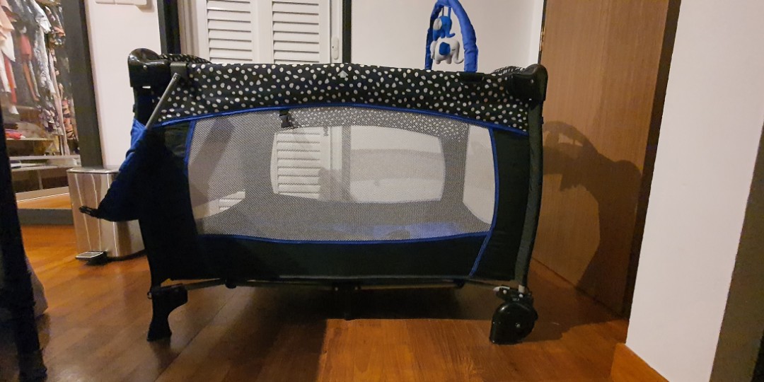 evenflo portable play yards