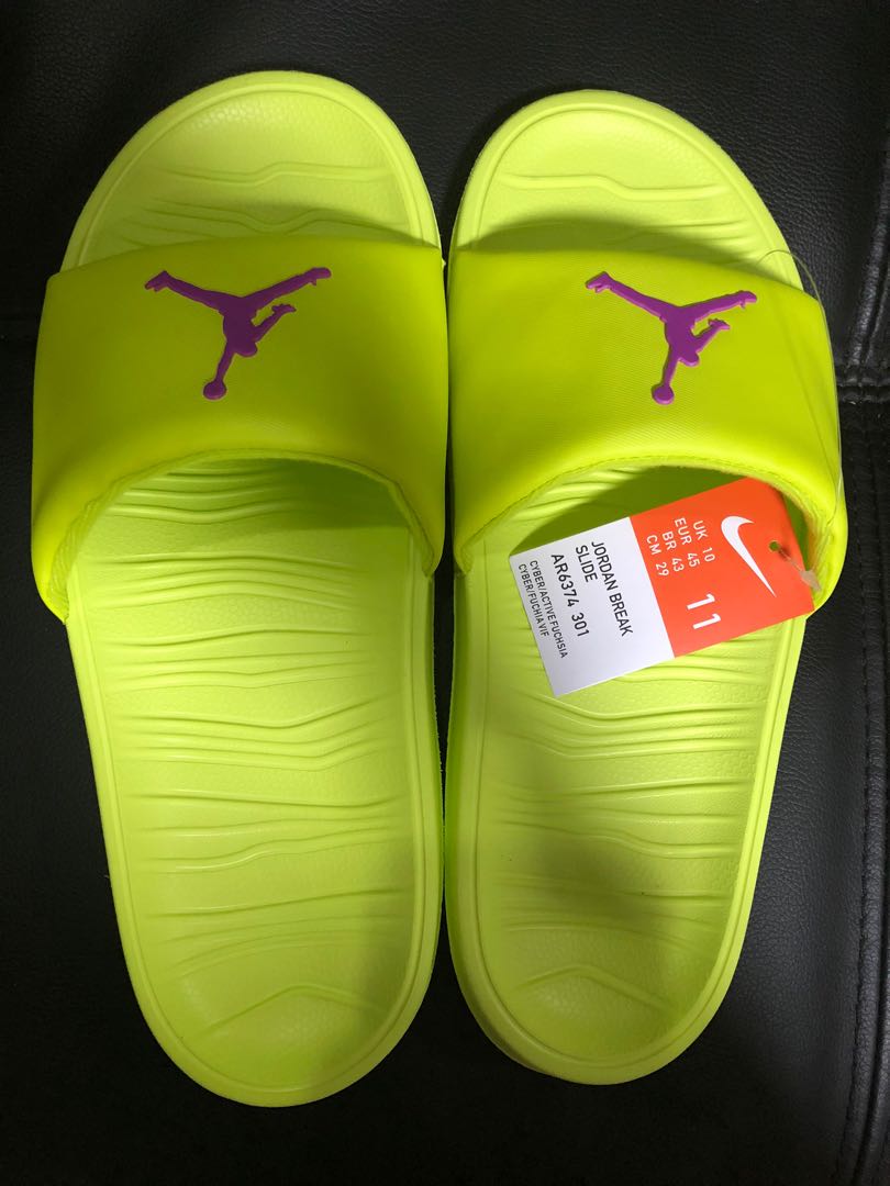 Jordan break deals slide yellow