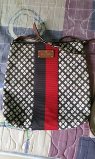 (Category: ) located in . Submitted by daszi0422 (Listing ID 1039474536, Image 1). Description: .