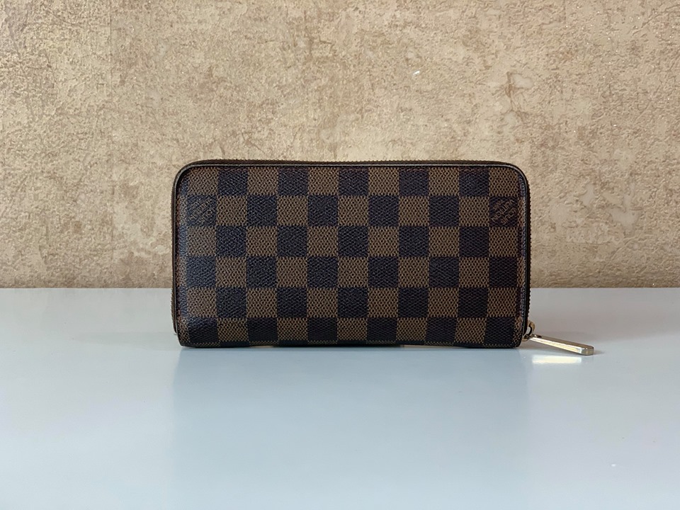 Louis Vuitton zippy xl wallet, Luxury, Bags & Wallets on Carousell