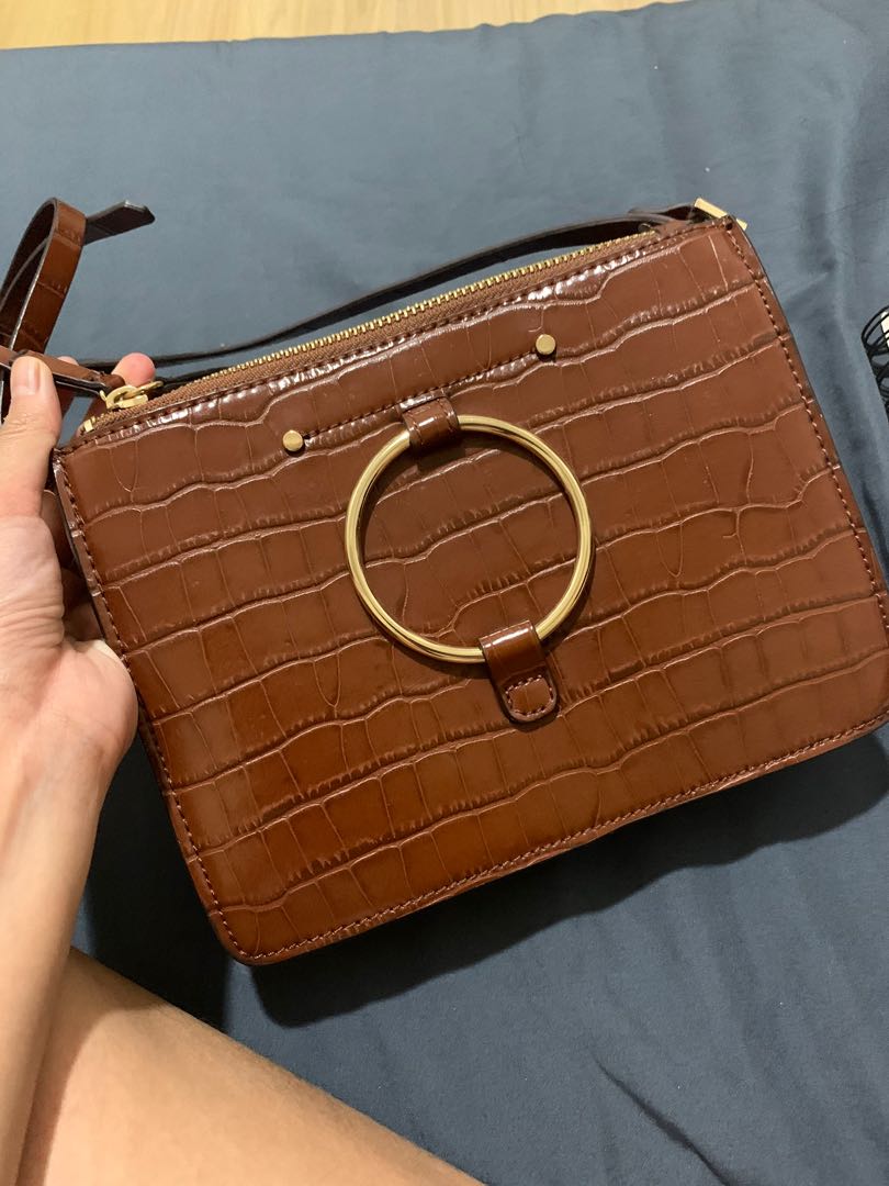 mango maroon solid sling bag