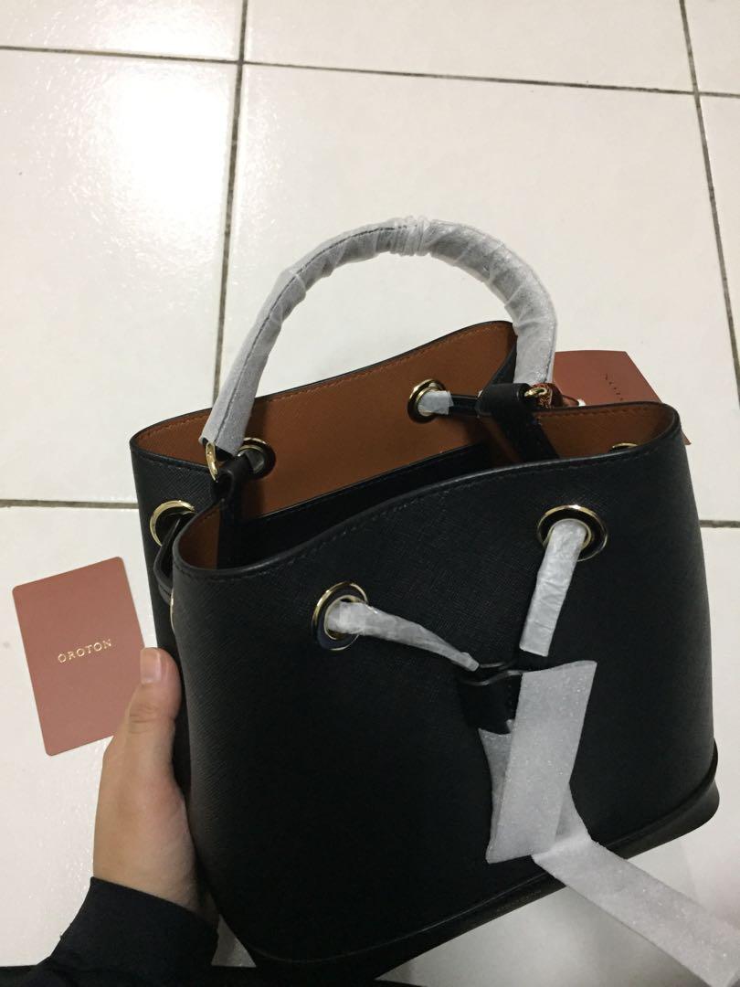 oroton maud bucket bag
